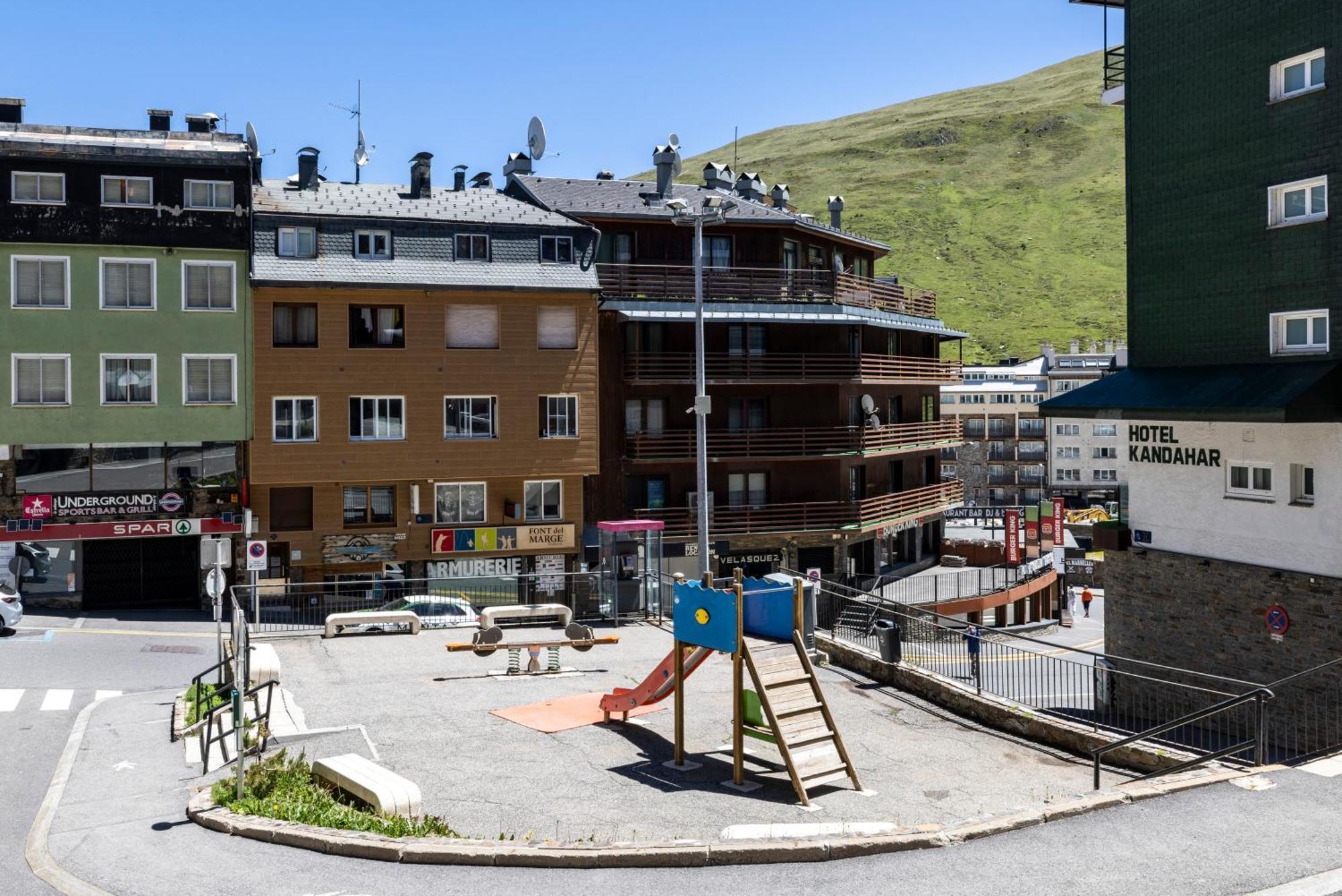 Sky. Apt Pas frente de pistas - Wifi+Netflix Pas De La Casa Exterior foto