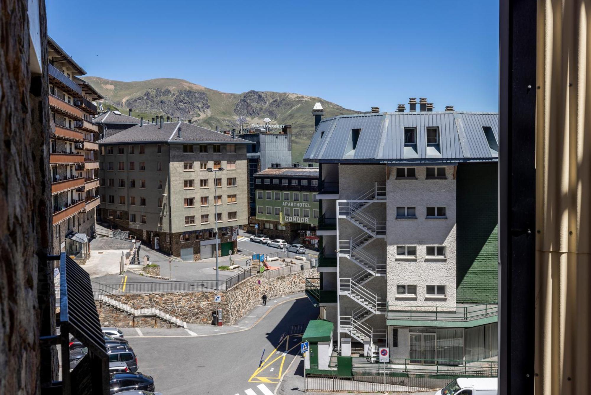 Sky. Apt Pas frente de pistas - Wifi+Netflix Pas De La Casa Exterior foto